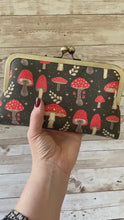 Load and play video in Gallery viewer, MUSHROOM Clutch Bag with Crossbody Chain, Amanita Muscaria Bag, Red Mushroom Fly Agaric Bag, Fairy Forest Wedding, Forage Cottagecore
