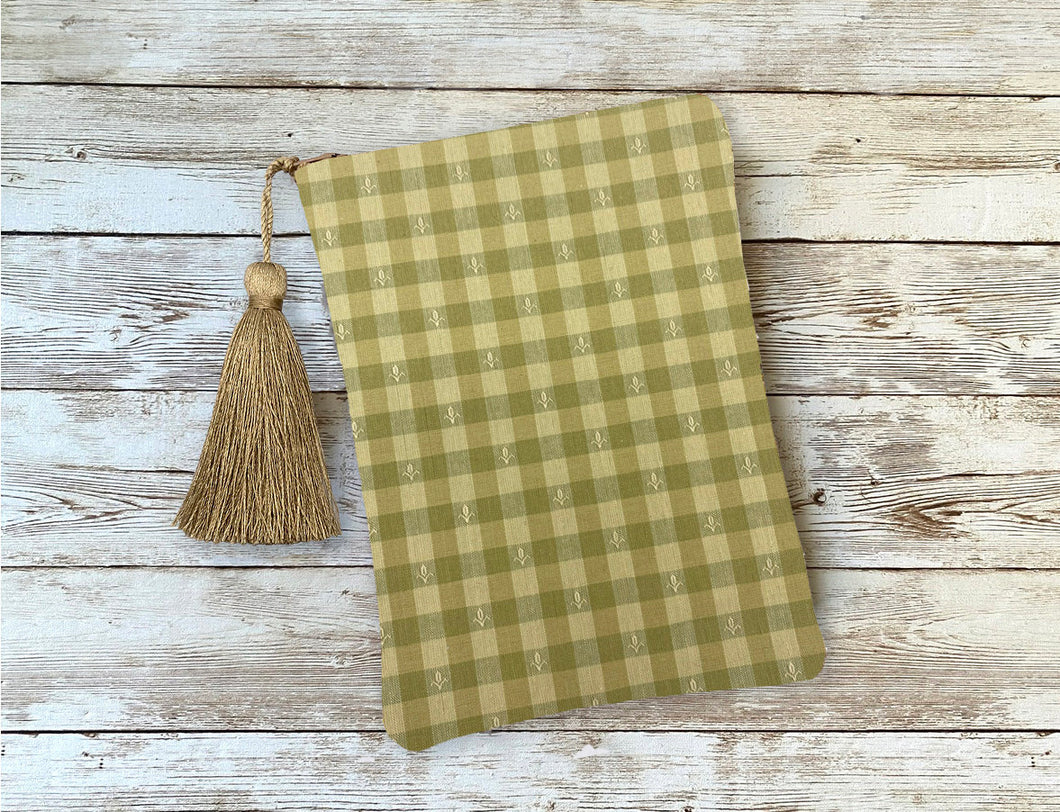 Green Plaid Gingham Tarot Oracle Deck Bag with Silk Lining 5x7 Handcrafted in the USA